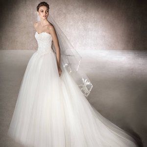 White One by Pronovias Wedding Dress Medea